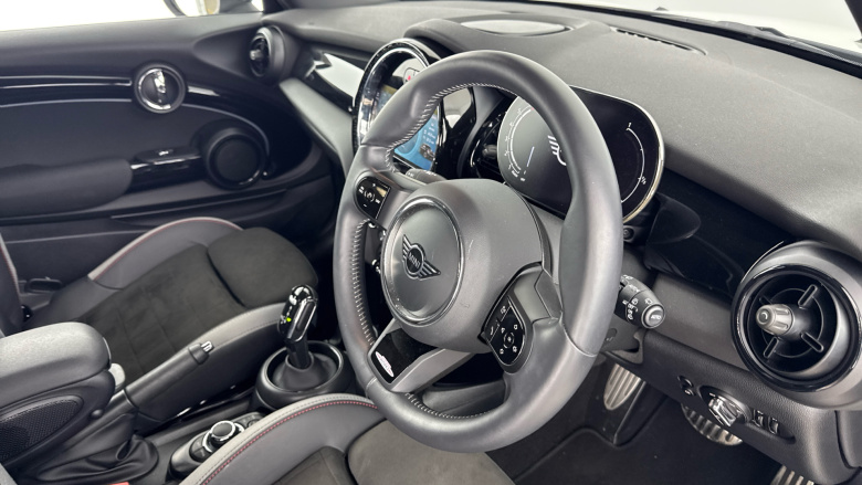 MINI Hatchback 1.5 Cooper Sport Premium 3dr Auto Petrol Hatchback